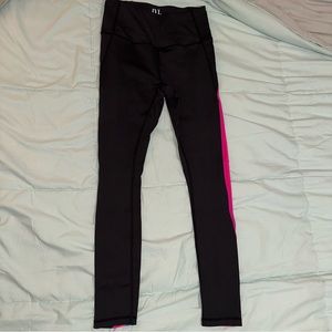 EUC Women’s IVL x High Fitness Leggings Size 4